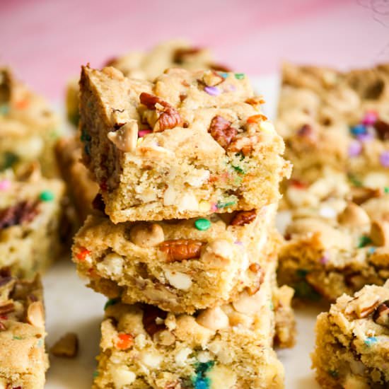White Chocolate Pecan Cookie Bars - Recipe photo by The Desserted Girl