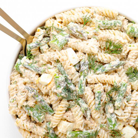 Salmon Asparagus Pasta Salad - Recipe photo by mapleandmango