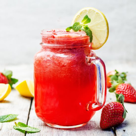 Strawberry Lemonade Concentrate - Recipe photo by Everything Pretty