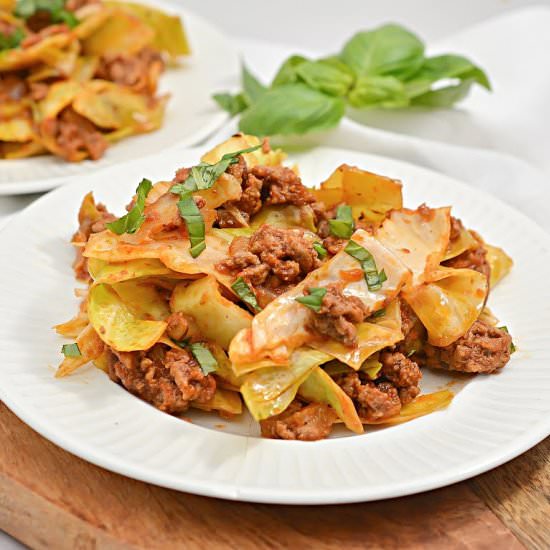 KETO ITALIAN BEEF & CABBAGE NOODLES - Recipe photo by Stylish Cravings