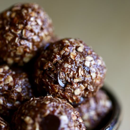 Tahini Brownie Bites - Recipe photo by theconscientiouseater