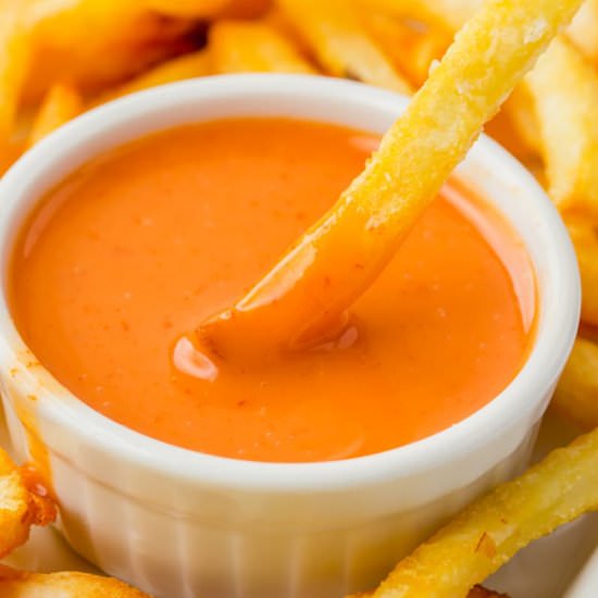 Sweet And Spicy Sriracha Sauce - Recipe photo by VegMamma