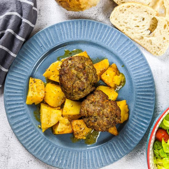 Easy Baked Meatballs And Potatoes - Recipe photo by mamazilla