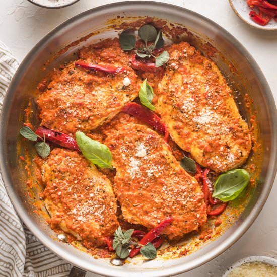 Roasted Red Pepper Chicken - Recipe photo by nourishandfete