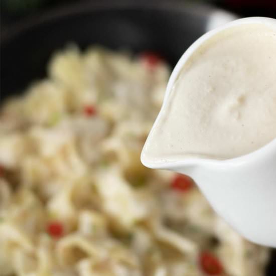 Vegan Alfredo Pasta Sauce - Recipe photo by Marinela