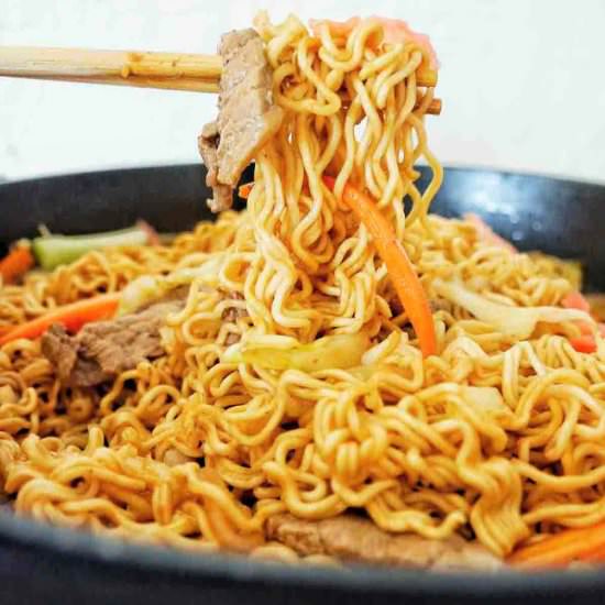 Beef Yakisoba - Recipe photo by SweetCaramelSunday
