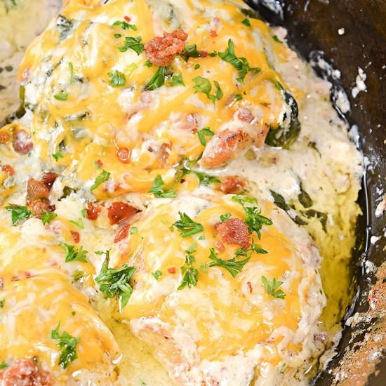 CREAMY SKILLET KETO CRACK CHICKEN - Recipe photo by Stylish Cravings