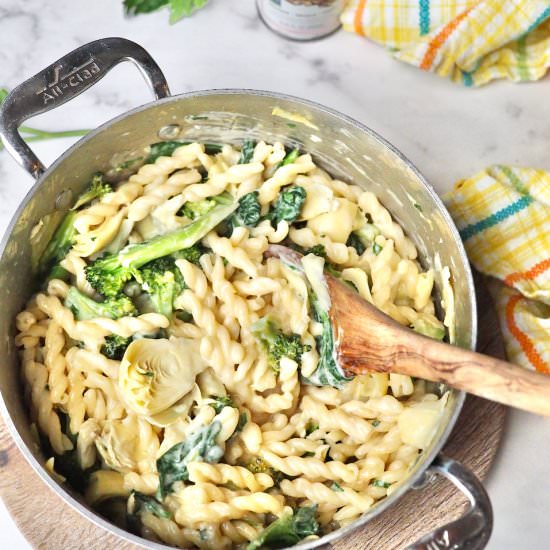 One Pot Lemon Garlic Pasta Recipe - Recipe photo by thefreshcooky