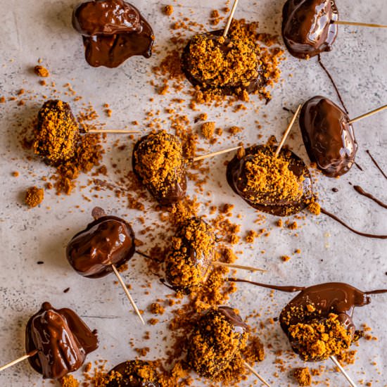 Biscoff Stuffed Dates - Recipe photo by heinstirred