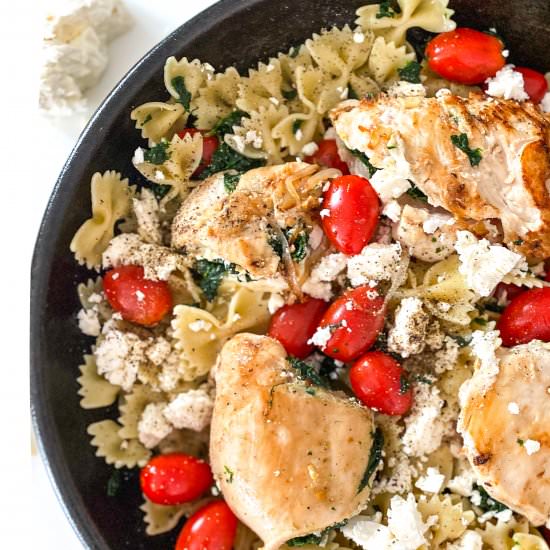 Skillet Feta Spinach Chicken - Recipe photo by Nictastingspoon