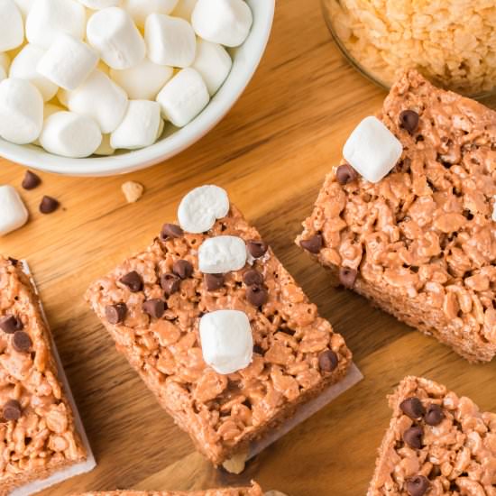 Chocolate Rice Krispie Treats - Recipe photo by EasyBudgetRecipes