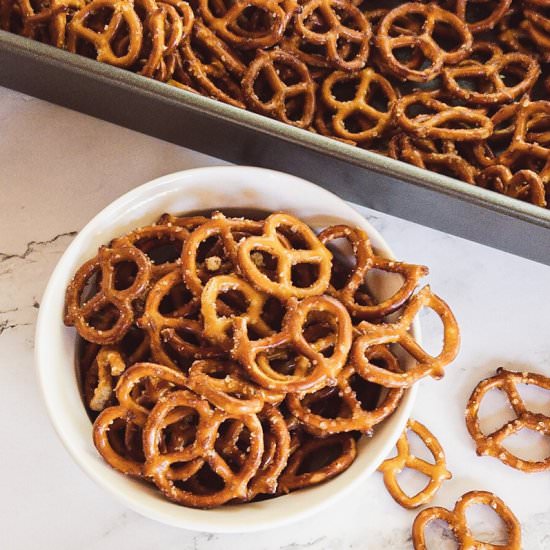 Seasoned Pretzels - Recipe photo by Recipesmadewithlove