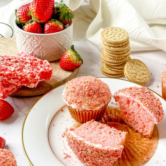 Strawberry Crunch Cupcakes - Recipe photo by Sweet Simple Masala