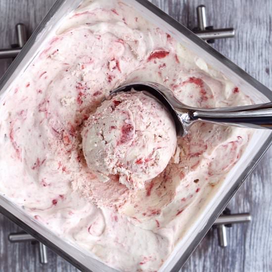 White Chocolate Strawb'y Ice Cream - Recipe photo by glutenfreealchemist