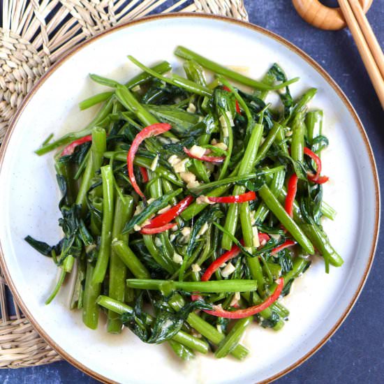 water spinach stir-fry - Recipe photo by Red House Spice
