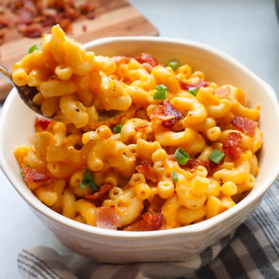 Instant Pot Mac & Cheese with Bacon - Recipe photo by blessthismeal