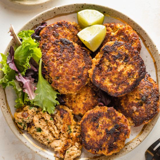 Salmon Cakes - Recipe photo by grandbabycakes