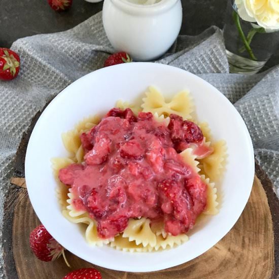 Farfalle Pasta with Strawberries - Recipe photo by emkayskitchen
