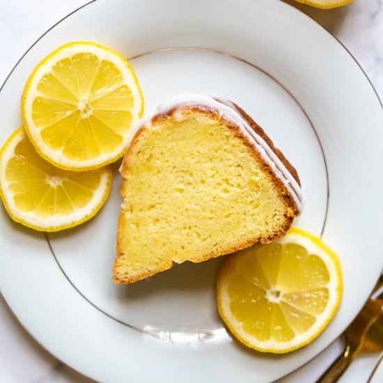 Gluten Free Lemon Cake - Recipe photo by MamaGourmand