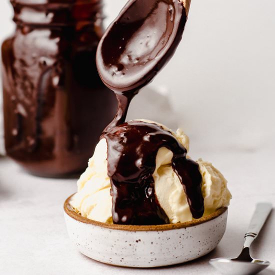 hot fudge sauce - Recipe photo by freshaprilflours