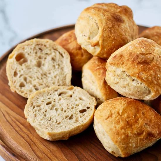 No Knead Rustic Dinner Rolls - Recipe photo by karenskitchenstories