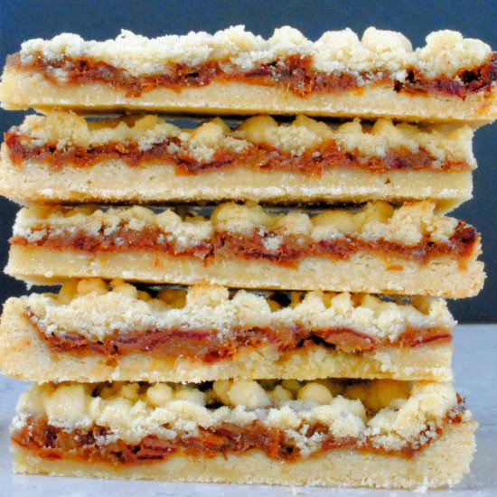 date shortbread bars - Recipe photo by Cuisine Fiend