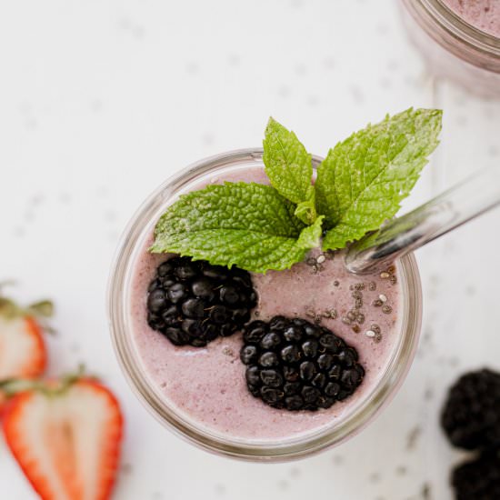 Blackberry Strawberry Smoothie - Recipe photo by The Frizzled Leek
