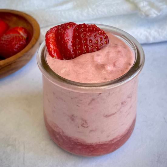 Vegan Strawberry Mousse - Recipe photo by serenetrail
