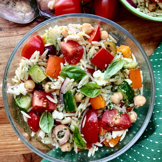 Pesto Orzo Salad - Recipe photo by agoudalife