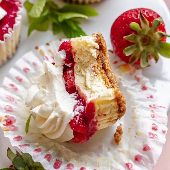 Mini Strawberry Cheesecake Cups - Recipe photo by The Cozy Plum