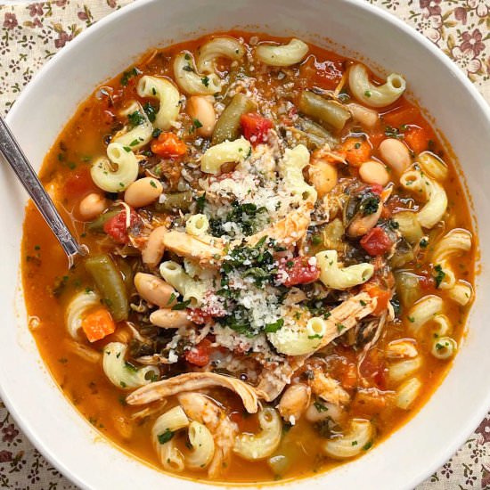 Chicken Minestrone Soup - Recipe photo by Foodtastic Mom