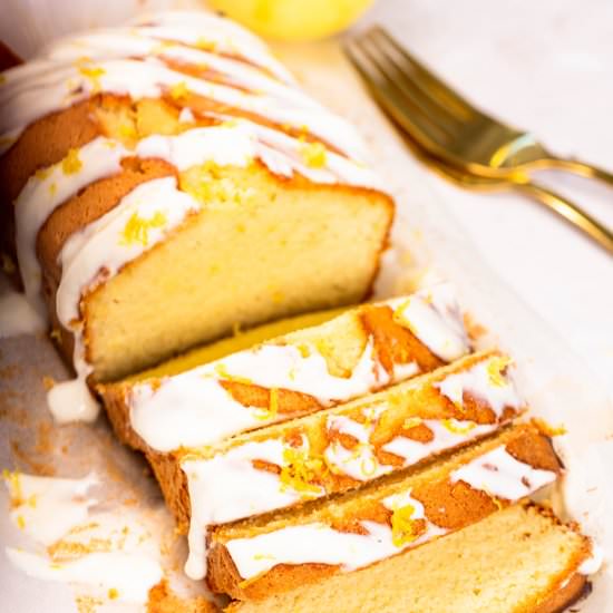 KETO LEMON POUND CAKE - Recipe photo by lowcarbspark