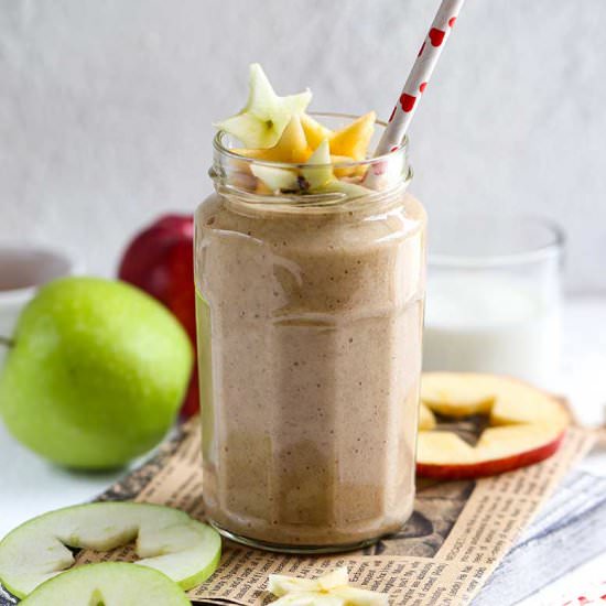 Apple Pie Smoothie Recipe - Recipe photo by yummynotes