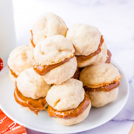 Dulce De Leche Cookies - Recipe photo by EasyBudgetRecipes