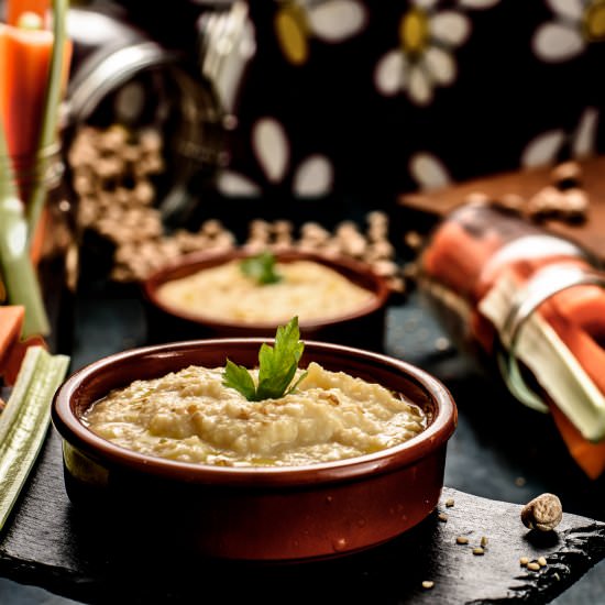 Hummus Recipe - Recipe photo by suncakemom