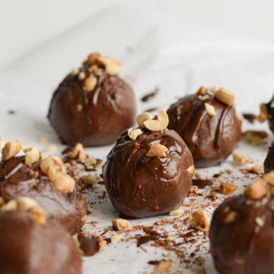 Easy Snickers Protein Balls - Recipe photo by nourishedbynic