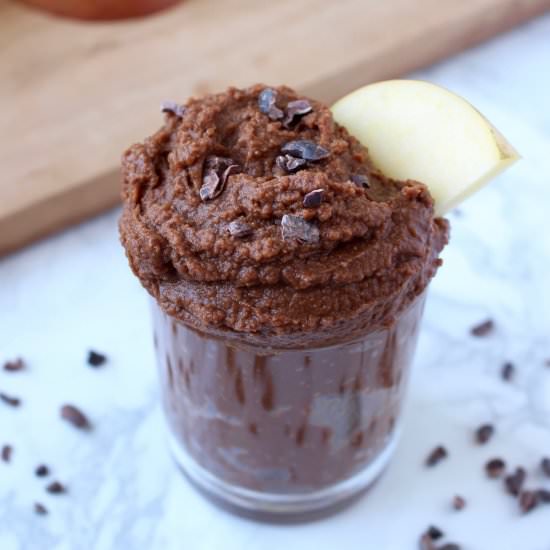 Vegan Chocolate Hummus - Recipe photo by theconscientiouseater