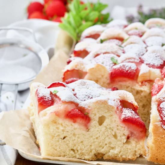 Strawberry Yogurt Cake (Vegan) - Recipe photo by joskitchenlarder