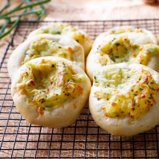 Buns with potato and cheese - Recipe photo by mecooks.com