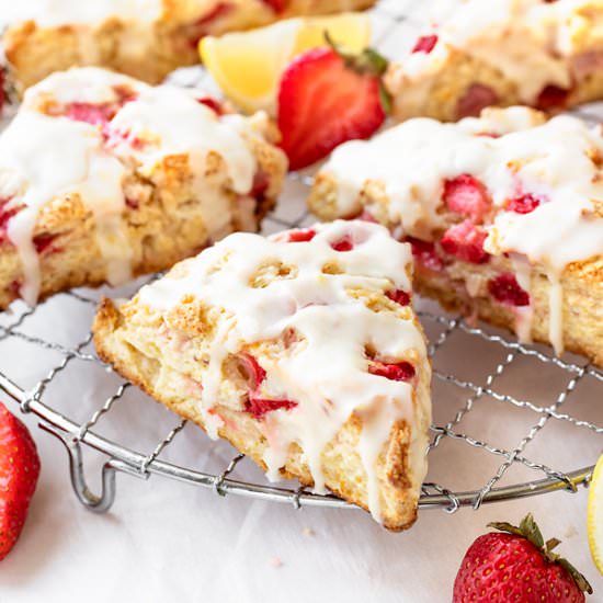 Strawberry Lemonade Scones - Recipe photo by thecozyapron