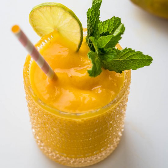 Frozen Mango Daiquiri - Recipe photo by garlic and zest