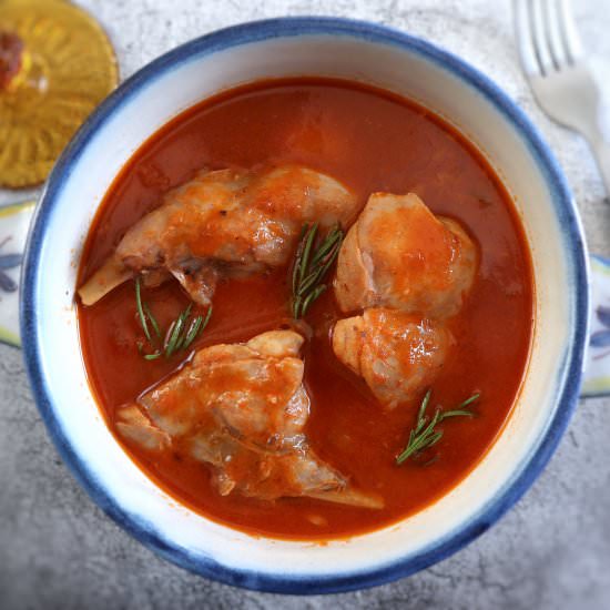 Rabbit in tomato sauce - Recipe photo by Food From Portugal