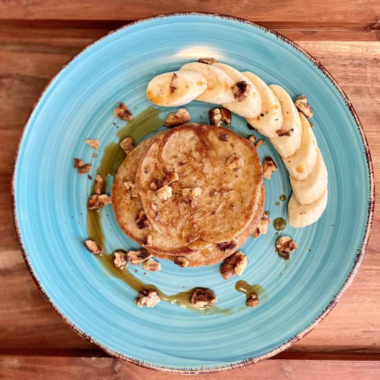3 Ingredient Banana Oatmeal Pancake - Recipe photo by the.heart.dietitian