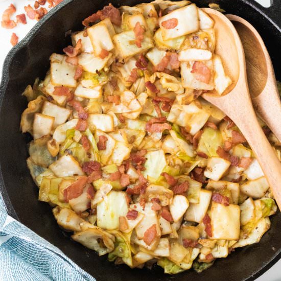 Fried Cabbage with Crispy Bacon - Recipe photo by beyondthenoms