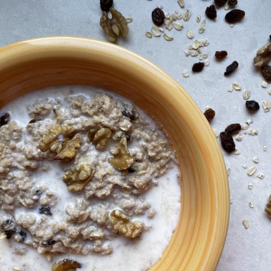 Microwave Egg White Oatmeal - Recipe photo by the.heart.dietitian