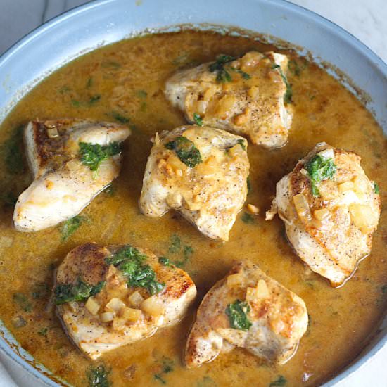 Brazilian Chicken in Peanut Sauce - Recipe photo by Easy Brazilian Food