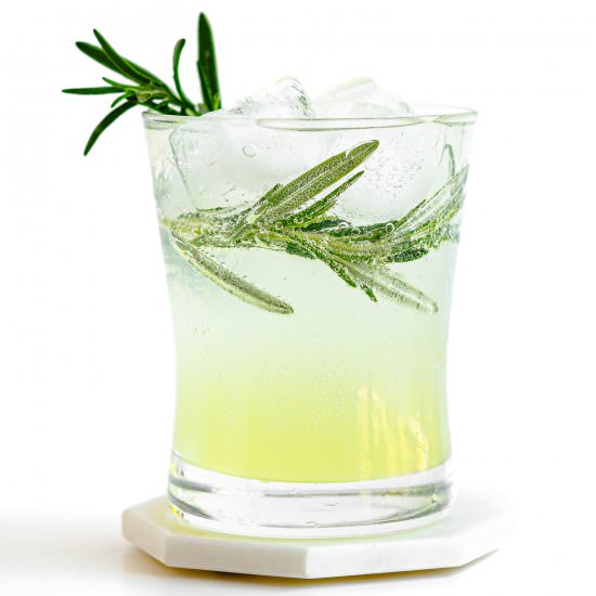 Limoncello Tonic - Recipe photo by mapleandmango