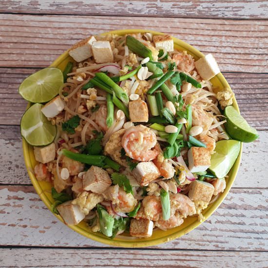 Shrimp pad thai - Recipe photo by Maca Meillon