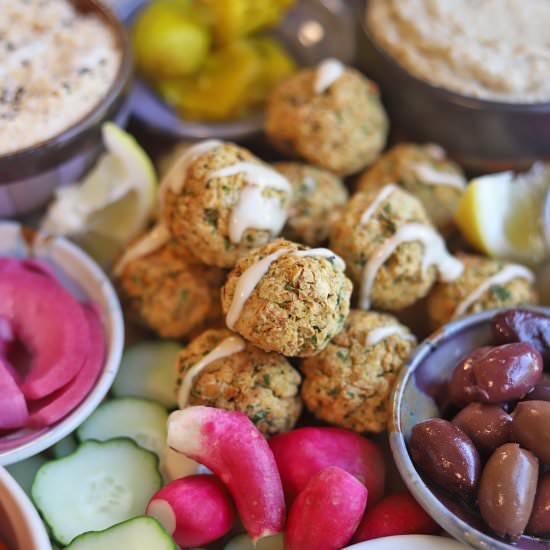 Falafel platter - Recipe photo by cadryskitchen