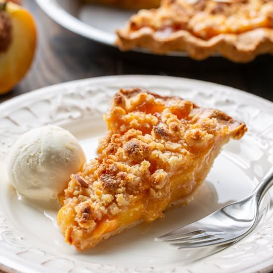 Peach Crumble Pie - Recipe photo by Savingroomfordessert
